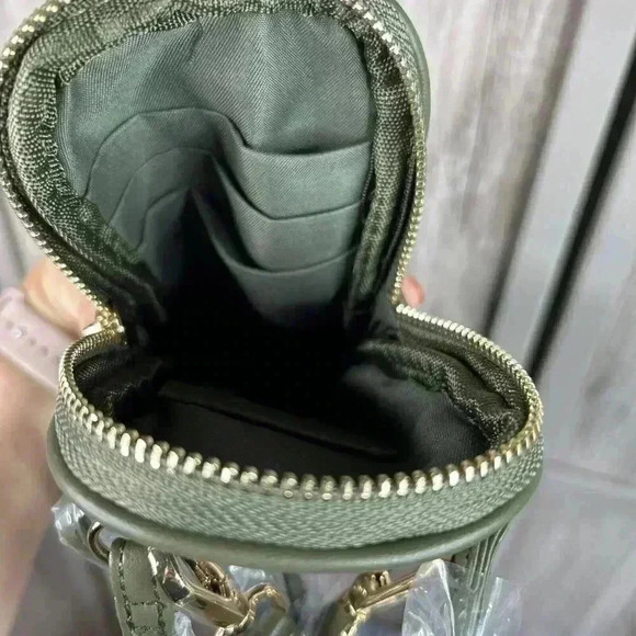 Badgley Mischka Crossbody Phone Bag Olive Green Quilted Vegan Leather - Picture 8 of 9